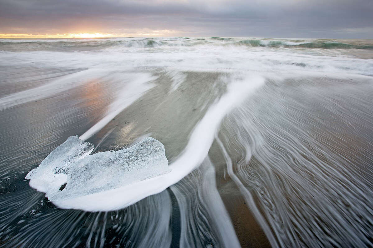 Plage de sable noir