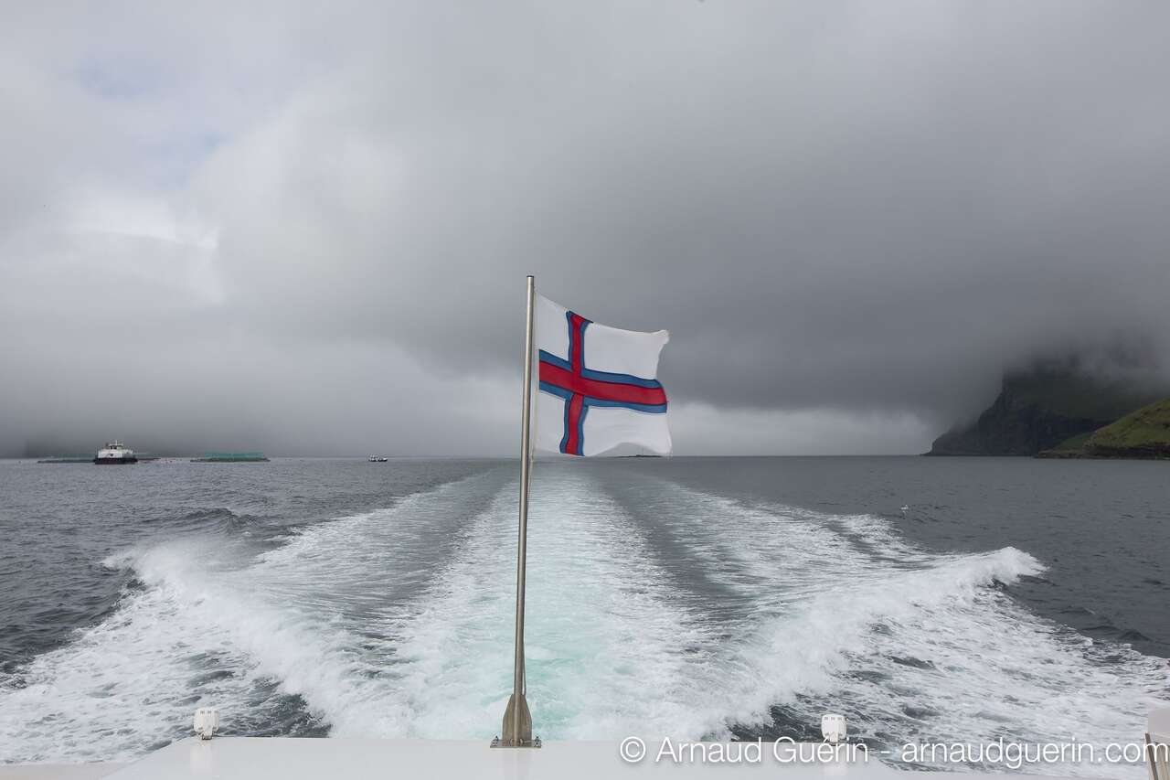 Bateau et drapeau Féroïens