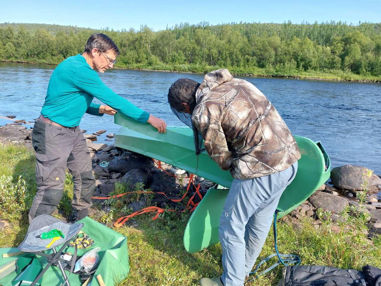 Montage d'un canoë