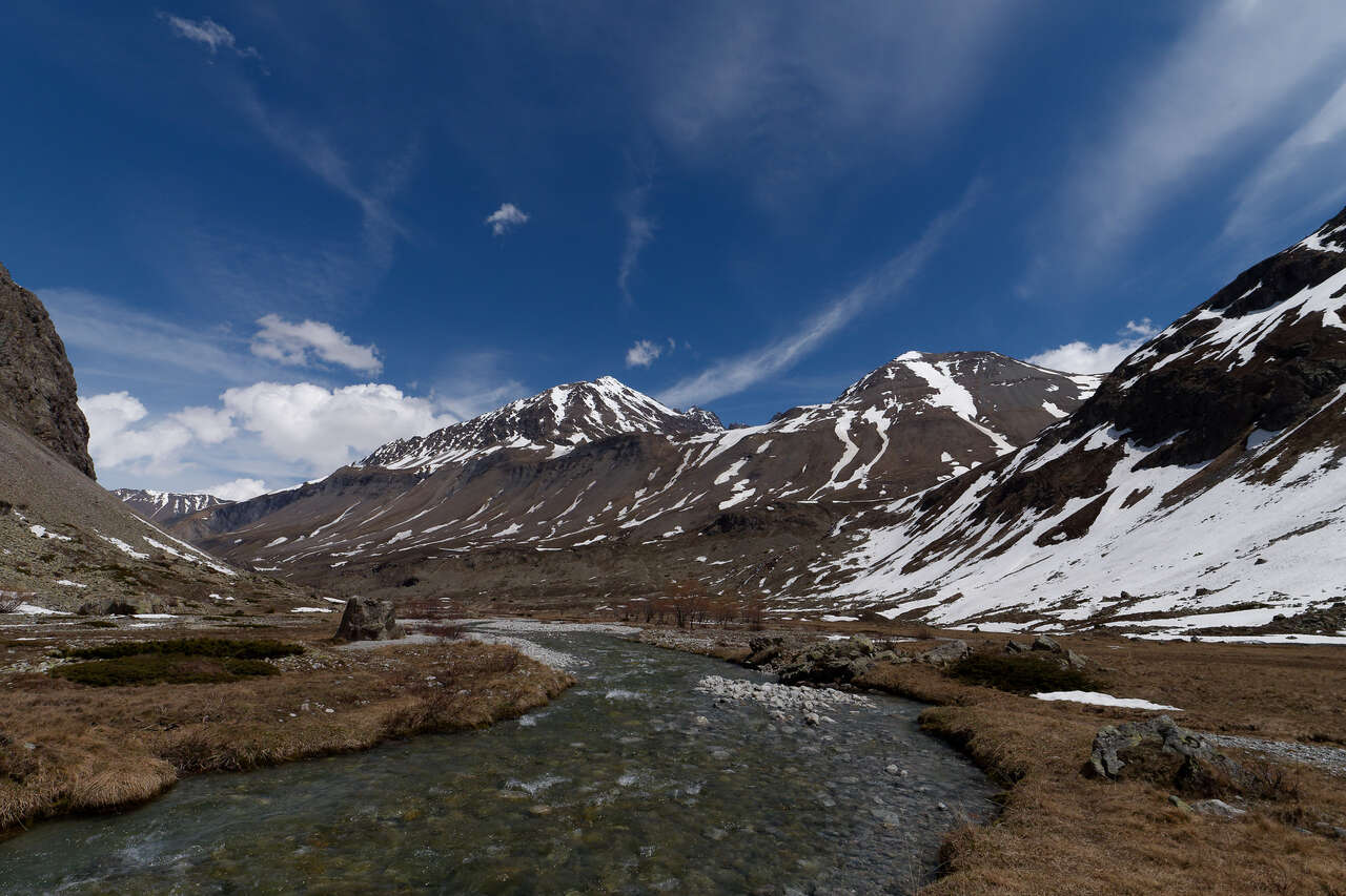 Paysage Massif des Ecrins au printemps