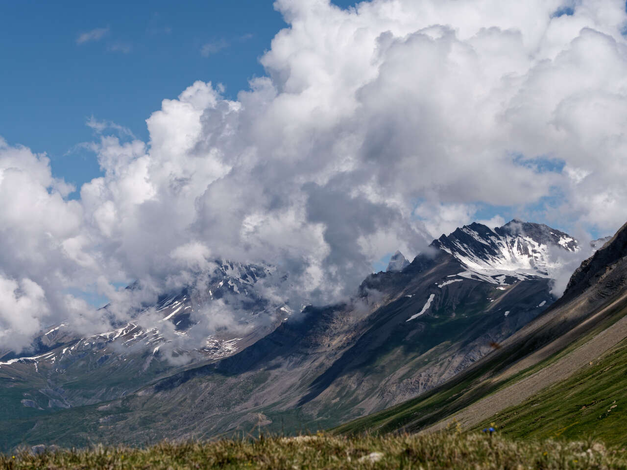 Paysage Massif des Ecrins au printemps